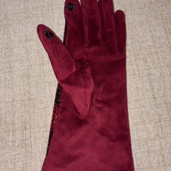 AliExpress | Imitation Snakeskin Touch Screen Winter Gloves - Picture 4 of 5